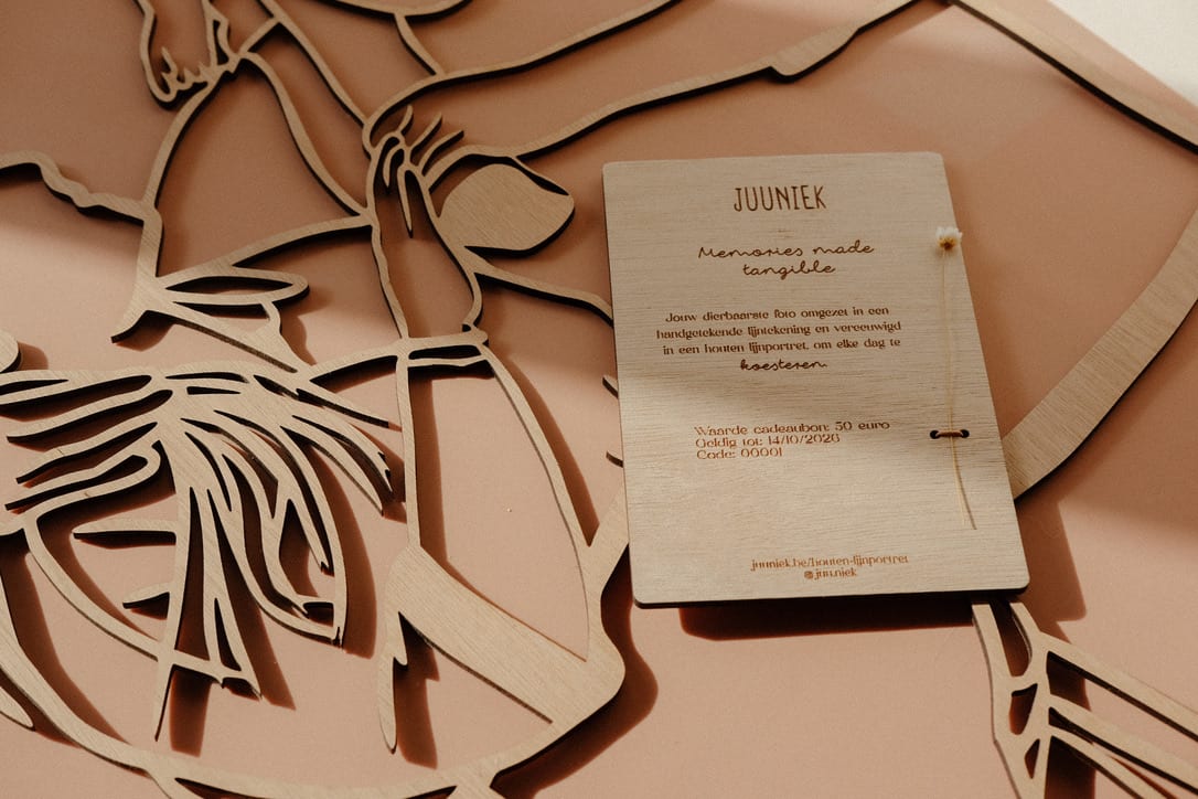 Geschenkgutschein aus Holz von Juuniek